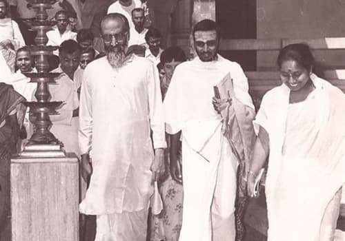 Swami Sukhabodhananda - Ashram Days