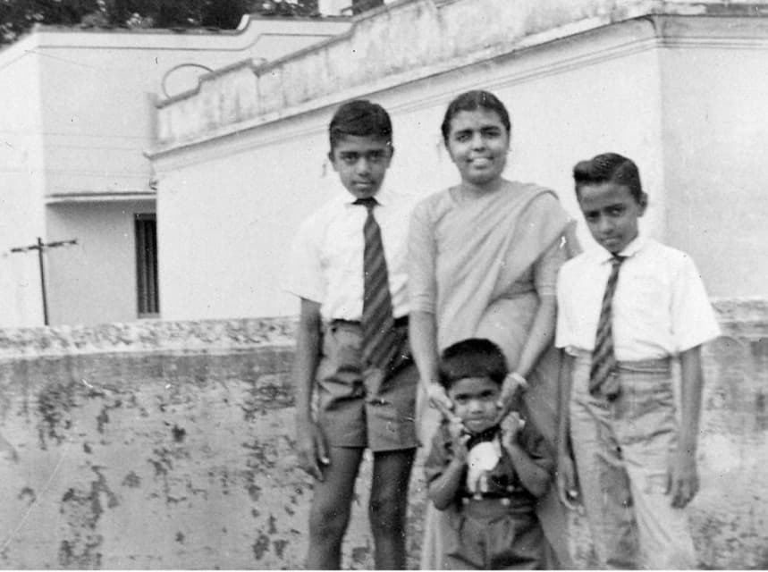 Swami Sukhabodhananda - Childhood